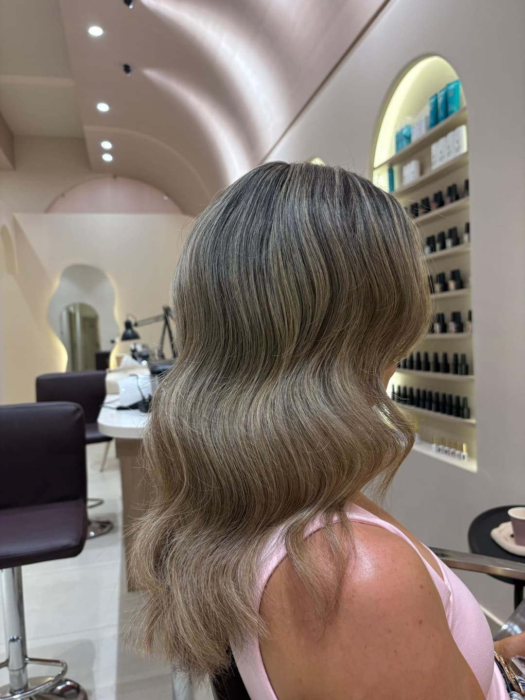 Soft bronde waves styled at Simplice Beauty Lounge